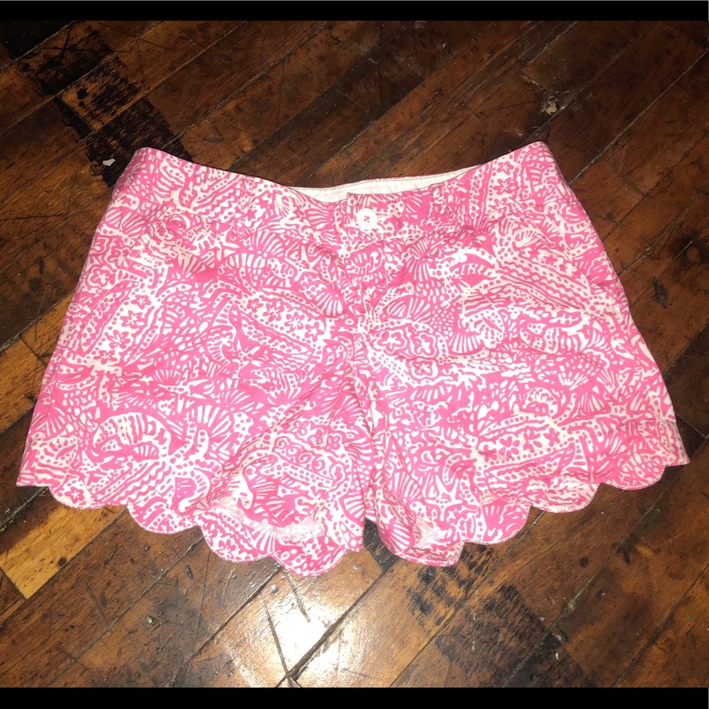 Lilly Pulitzer scalloped Buttercup short